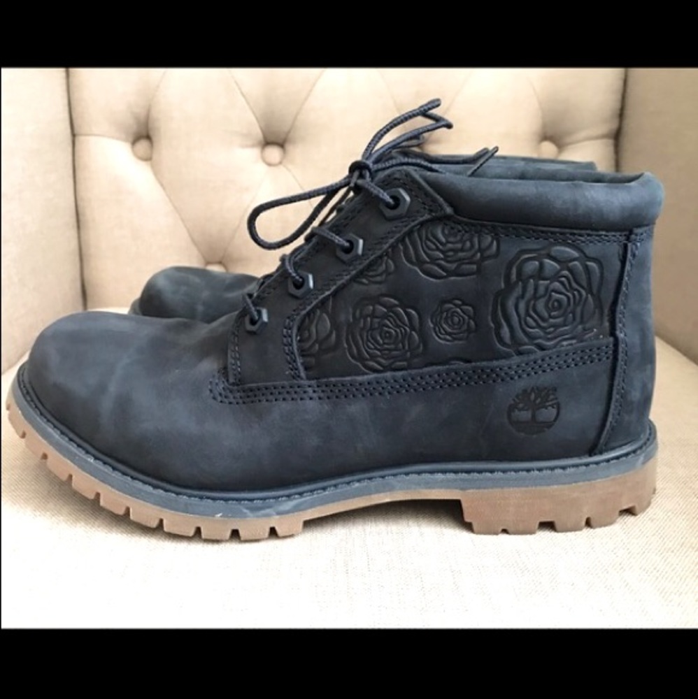 *RARE* Timberland Women’s Nellie Chukka Boots
